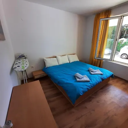 Beutiful Ground Floor Apartment Close To Beach شقة ساني بيتش
